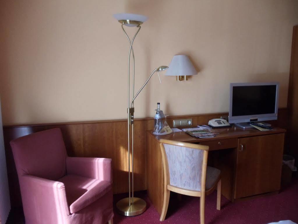 Auszeit Am Park Hotel Bad Dürkheim Екстериор снимка